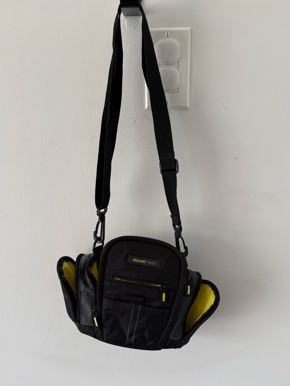 Denali Tech Black and Yellow Lunch Bag Crossbody Travel Sports Outdoors